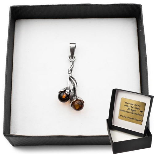 Wisiorek z bursztynem