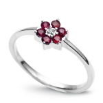 Pierścionek z Diamentem Rubinami